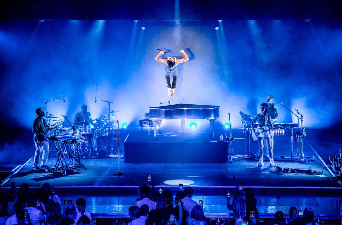 Stéphane VALERI (@stephanevaleri) on Twitter photo Quel plaisir d’accueillir hier soir Benson Boone au Sporting Monte-Carlo ! Le phénomène pop a fait chavirer les 800 convives de la Salle des Étoiles lors d’un concert intimiste, temps fort du Monte-Carlo Summer Festival 2025. <a href="/MonteCarloSBM/">Monte-Carlo Société des Bains de Mer</a> <a href="/MonteCarloLive/">Monte-Carlo Live</a> Quel plaisir d’accueillir hier soir Benson Boone au Sporting Monte-Carlo ! Le phénomène pop a fait chavirer les 800 convives de la Salle des Étoiles lors d’un concert intimiste, temps fort du Monte-Carlo Summer Festival 2025. <a href="/MonteCarloSBM/">Monte-Carlo Société des Bains de Mer</a> <a href="/MonteCarloLive/">Monte-Carlo Live</a>