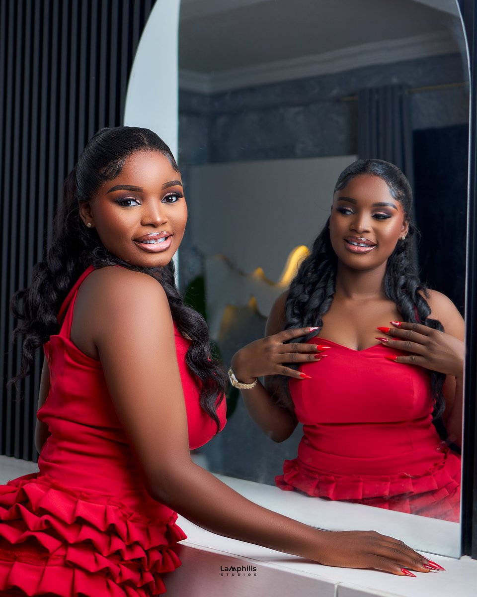 lamphillsstudio's tweet image. You know Lamphills Studio has got you. #mirrorreflection Let&apos;s recreate this with you 😁