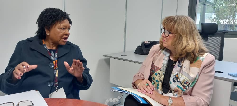 SchomakerAstrid's tweet image. It was a pleasure to exchange views with H.E. Evelyn Ndlovu, Minister of Environment, Climate and Wildlife of Zimbabwe, on their innovative finance initiatives, including carbon and biodiversity credit systems, and South-South Cooperation with other SADC countries.
#AMCEN20