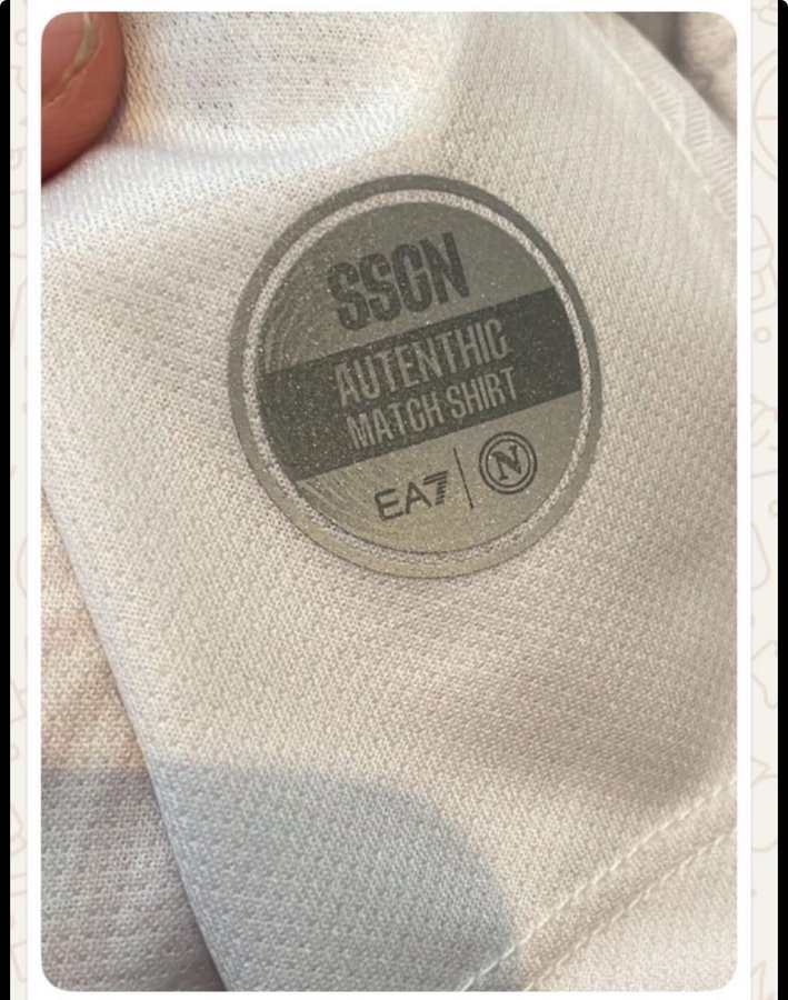 ivanmazzella's tweet photo. @mike_fusco vorrei regalare la maglia SSCN #Autenthic al nostro Barbiere. Dici che se la prendo su TUTTOCALCIOPEZZOTTO arriva con la scritta giusta? https://t.co/3xMX30byCO