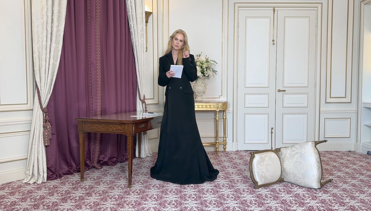 nkidmanbr's tweet image. Nicole Kidman para a Campanha de Inverno/25 da marca Balenciaga.
📸: Juergen Teller
🖇️: youtu.be/80IOX6EThEw?si…
