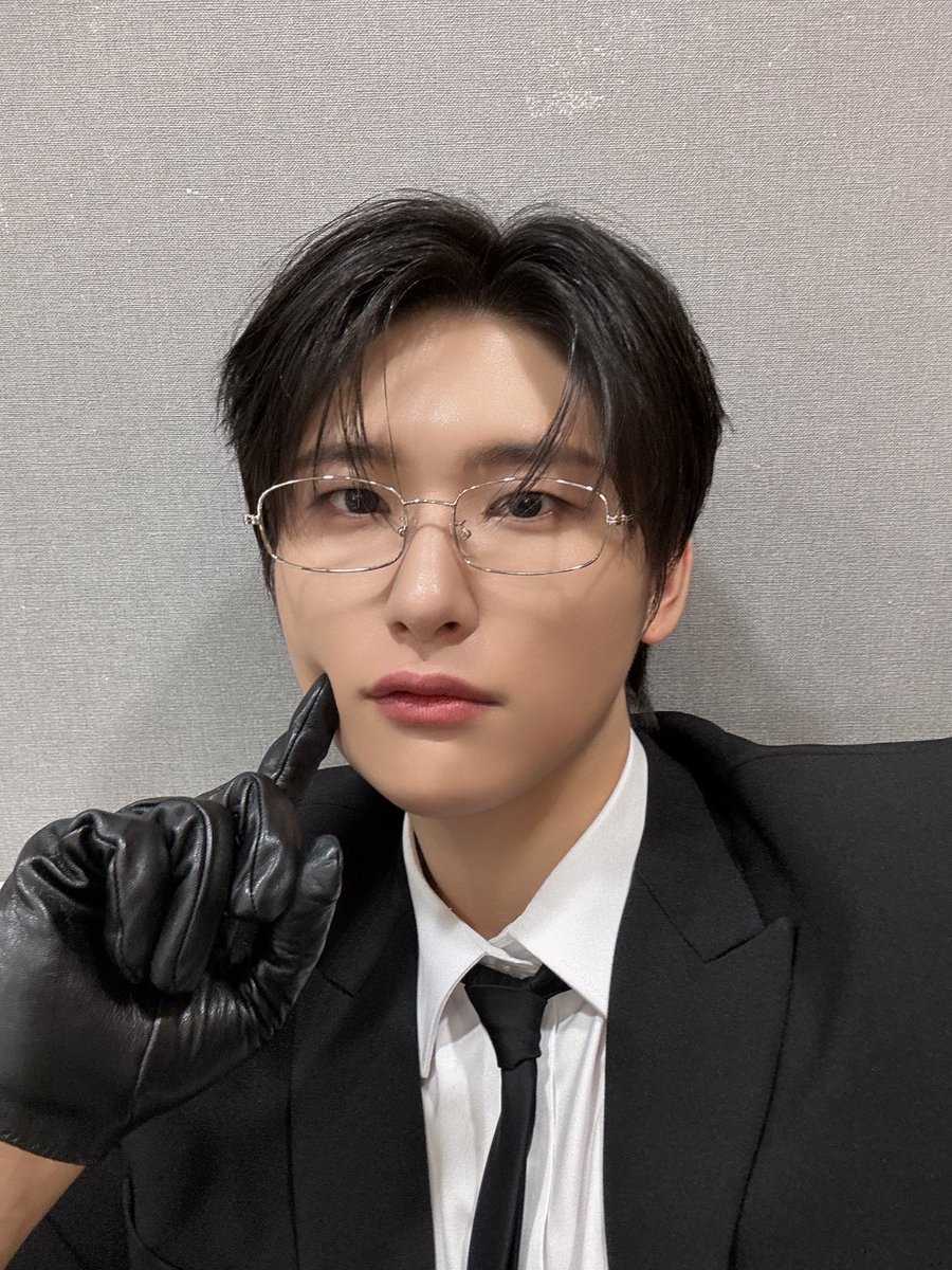 안경 우비니가 좋다고 말해 ♡