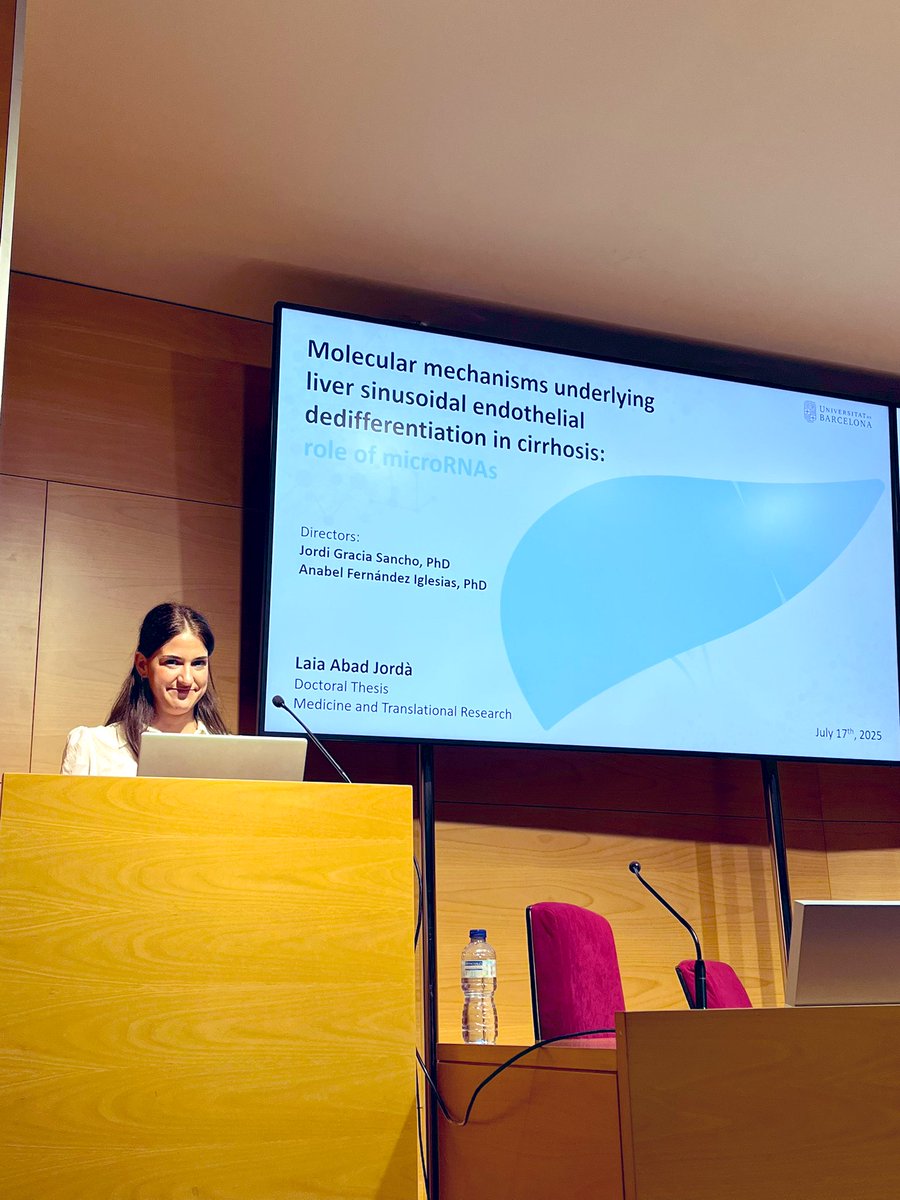 JSGracia's tweet image. As we bid farewell to Jaume Bosch, we also witness the continuity of his legacy. Laia’s excellent PhD defense in liver vascular pathobiology reflects the lasting influence of his scientific and inspiring work.

👏🏼 Congrats Dr Abad-Jordà! Proud of you!

Co-directed w @anitabites