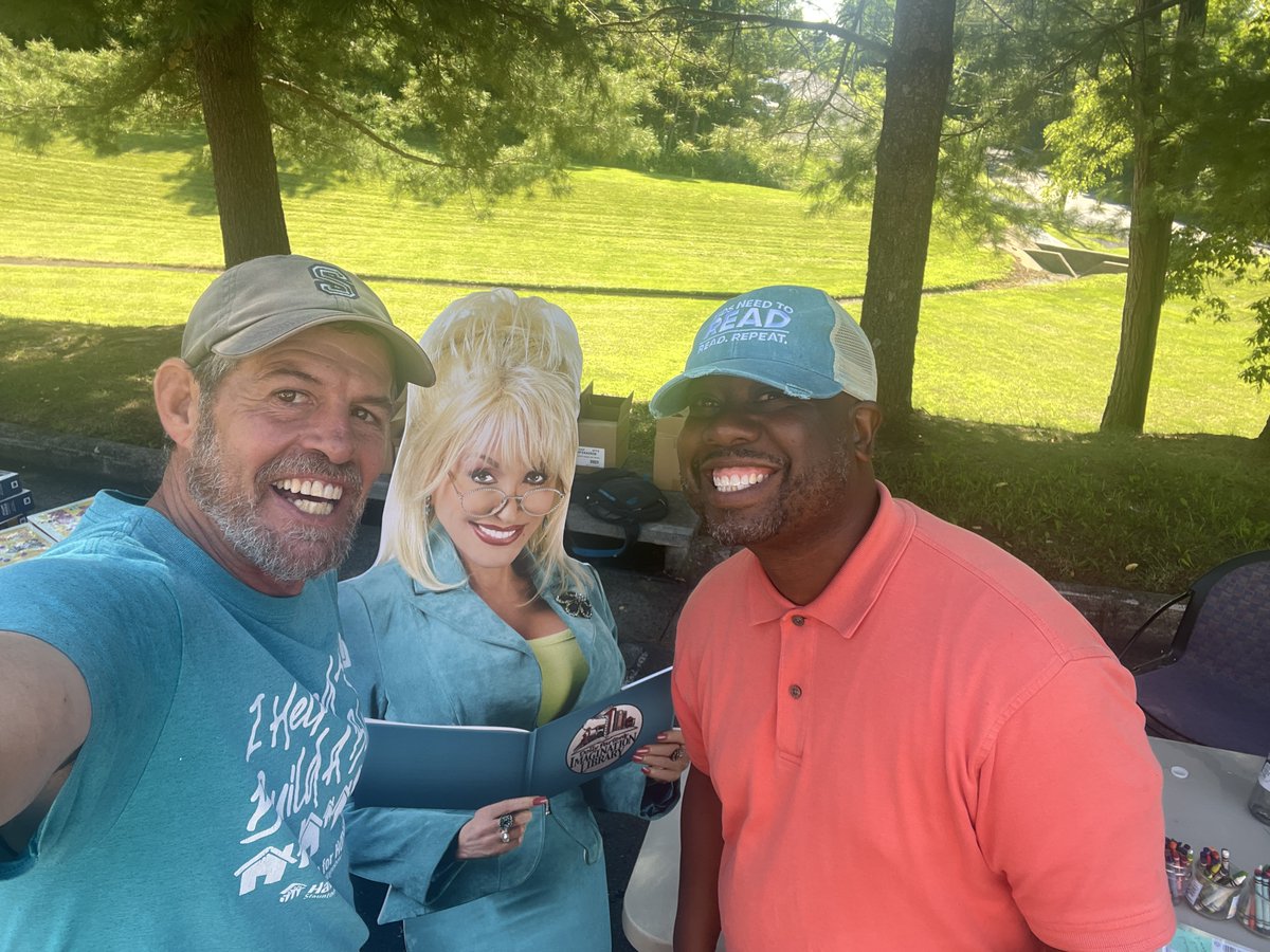 Community Foundation (@commfdn_cbr) on Twitter photo We love promoting Dolly Parton's Imagination Library <a href="/dollyslibrary/">Imagination Library</a> with families in our community. cfcbr.org/students-schoo… We love promoting Dolly Parton's Imagination Library <a href="/dollyslibrary/">Imagination Library</a> with families in our community. cfcbr.org/students-schoo…