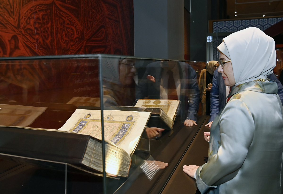 trpresidency's tweet image. First Lady Erdoğan visits Anatolian Seljuks Exhibition tccb.gov.tr/en/news/542/16…