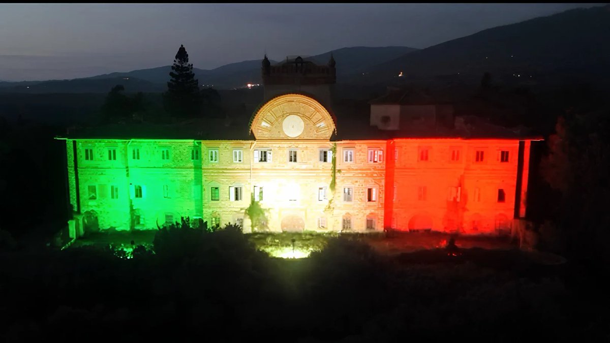 Bandiera italiana per il ritorno alla vita: #Sammezzano ora può ripartire agenziaimpress.it/bandiera-itali…