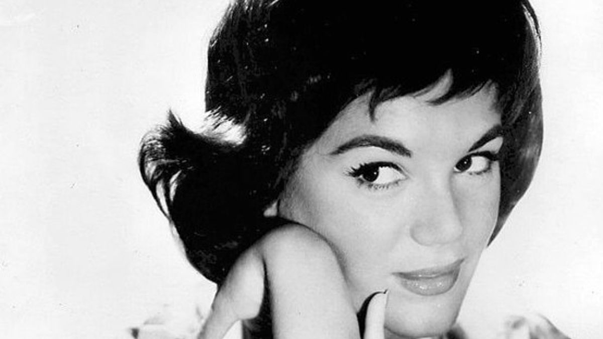 zizzpost's tweet photo. Connie Francis is gone at 87. But her voice? Immortal.
Her cause of death, tragic past, and surprise #TikTok  comeback 👉 [https://t.co/CmqFswGIDr]

#ConnieFrancis #Death https://t.co/mEQQY2H79C