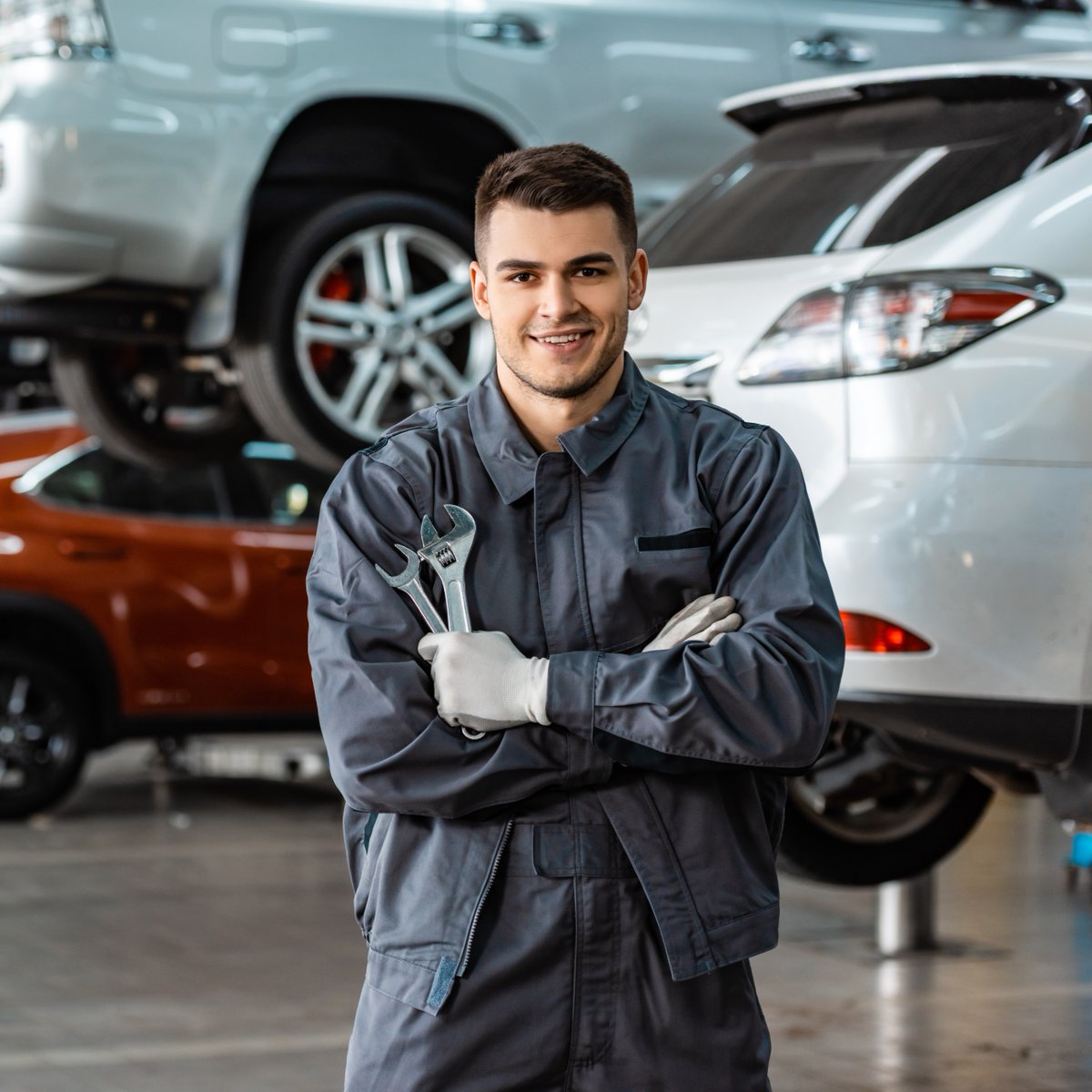 🚗✨ Keep your #Ford running like new with these 4 service tips! 💡

1. Regular oil changes
2. Tire rotations
3. Brake inspections
4. Air filter replacements

Our expert service team is here to help! Schedule your appointment today at #BillyHowellFord #CarService