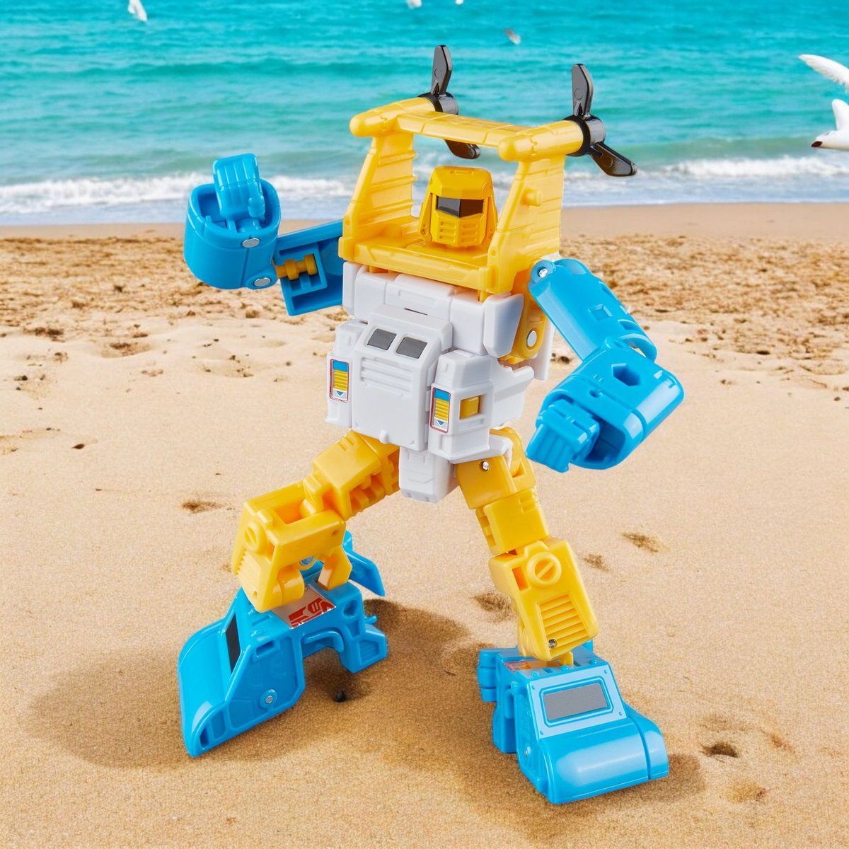 SwittCraft's tweet image. Walmart Retro G1 Seaspray
I swear we're getting spoiled today! FINALLY a new Seaspray hitting as part of Walmart Collector Con which will be starting on July 24.