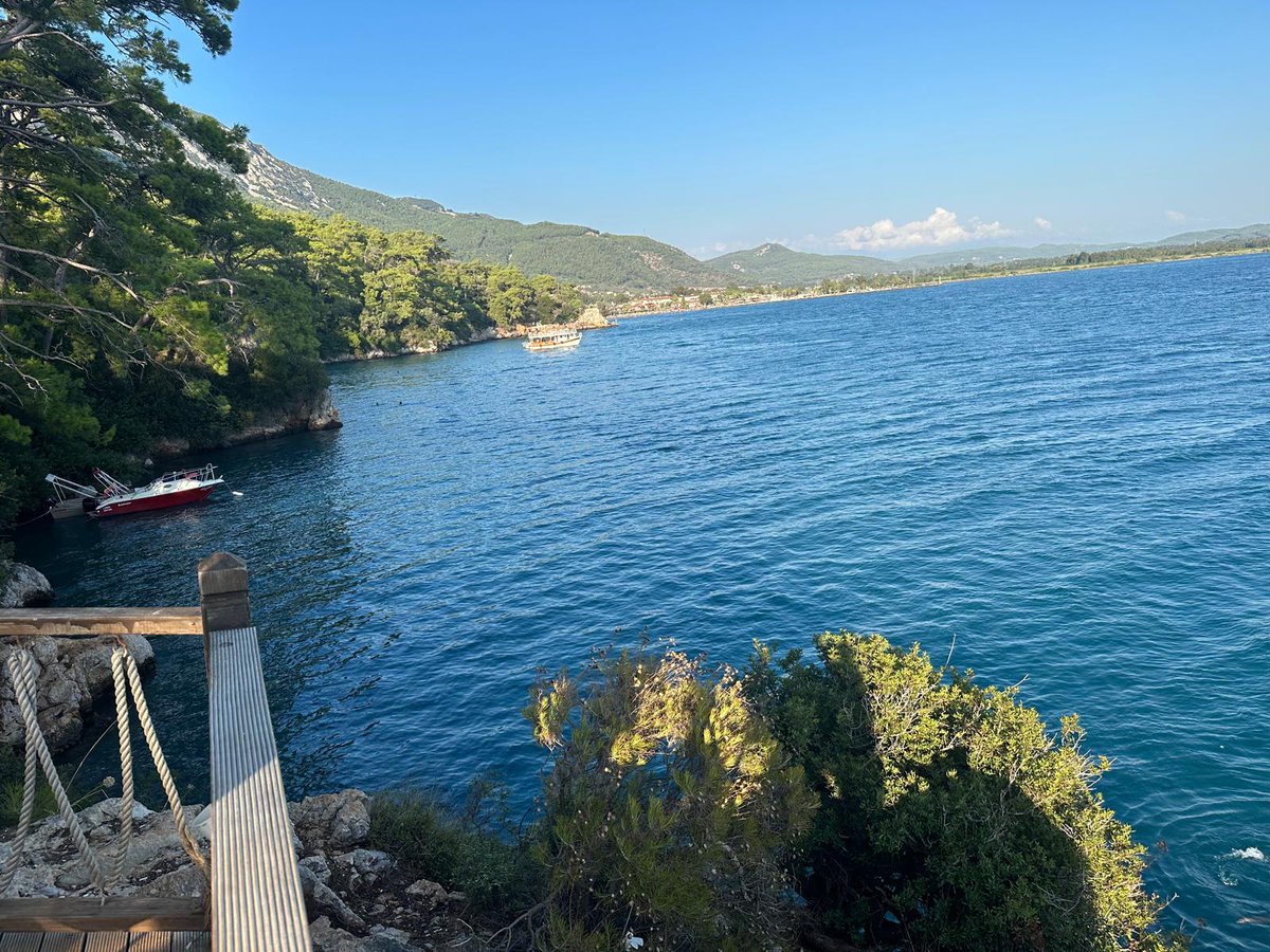 Kaldi mi artıda olan birj arkadaslar haber versin hatta ders versin. #EmniyetEkside