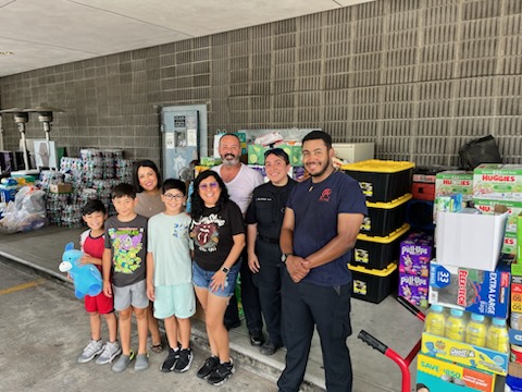 HCSO_D3Patrol's tweet image. We have loaded up our final donations for Kerr County. BIG Thank you to our D3 Community and staff for coming together in this time of need for our fellow Texans.   

Kerr County, we are coming. We got your back.

@SheriffEd_HCSO 
@HCSOTexas
