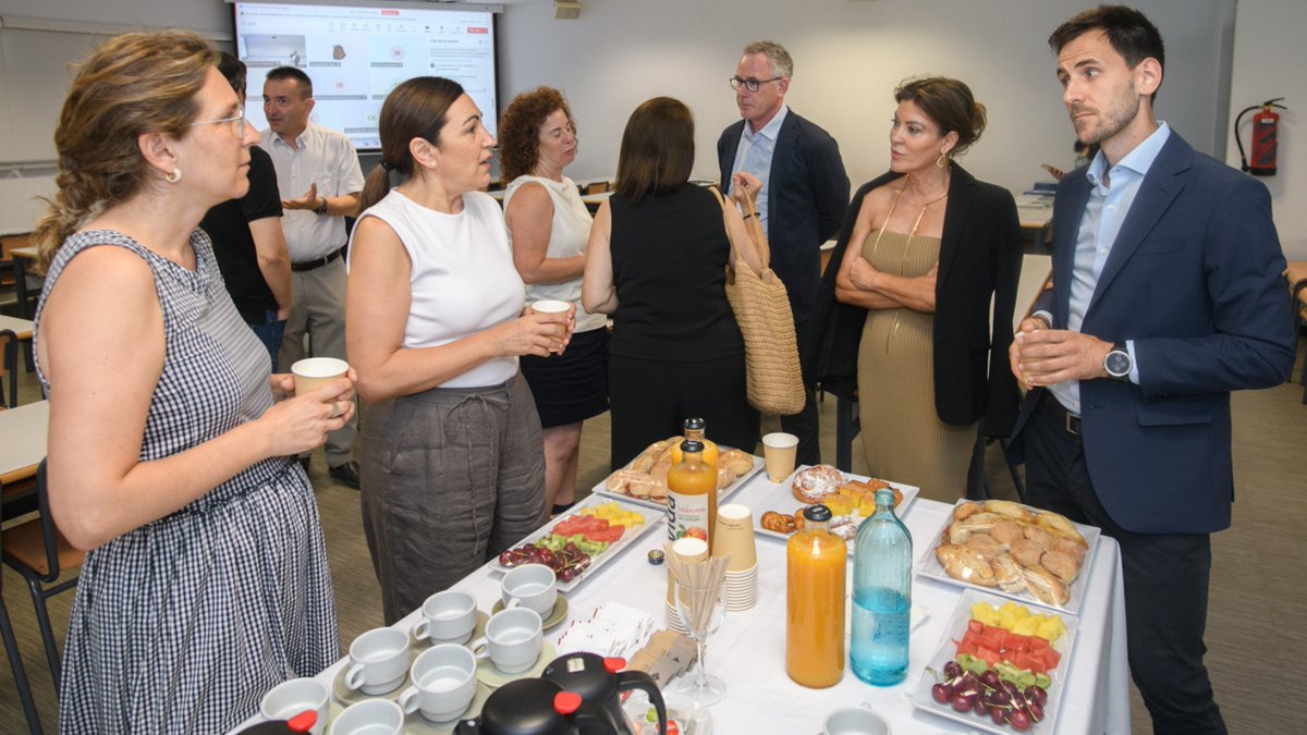 Máster RSC UPV (@masterrscupv) on Twitter photo Marta Cámara, Senior Manager de <a href="/foretica/">Forética</a>, insta a las empresas a trabajar su comunicación responsable en sostenibilidad para mejorar su credibilidad y la confianza del consumidor
Más info sobre su diálogo con nuestro Consejo de Empresas y colaboradoras:
▶️rscmaster.webs.upv.es/marta-camara-f… Marta Cámara, Senior Manager de <a href="/foretica/">Forética</a>, insta a las empresas a trabajar su comunicación responsable en sostenibilidad para mejorar su credibilidad y la confianza del consumidor
Más info sobre su diálogo con nuestro Consejo de Empresas y colaboradoras:
▶️rscmaster.webs.upv.es/marta-camara-f…