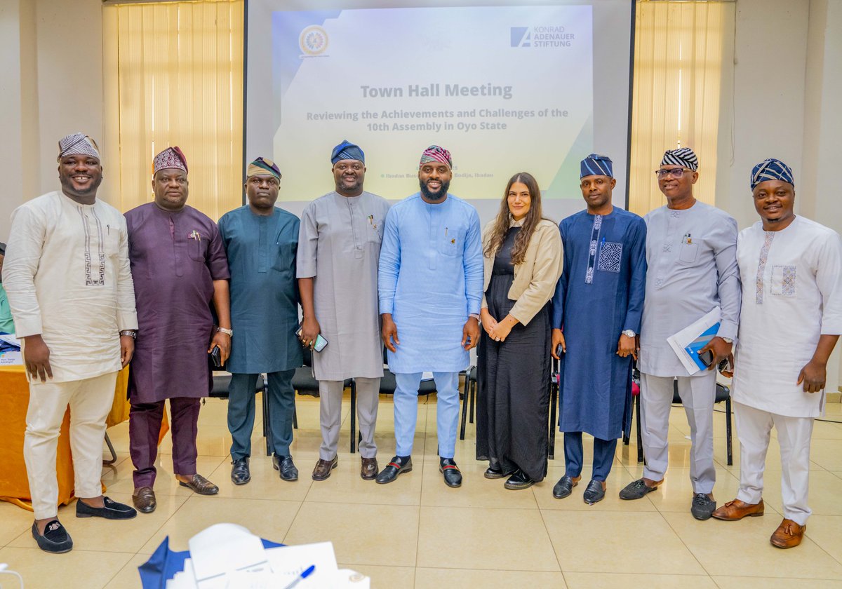 Adebo_ogund's tweet image. We made democracy real as the Oyo State House of Assembly hosted a vibrant Town Hall Meeting today in Ibadan, bringing together citizens, stakeholders, and partners for a collectiv reflection on the achievements and challenges of the 10th Assembly.
It was more than a ceremonial…