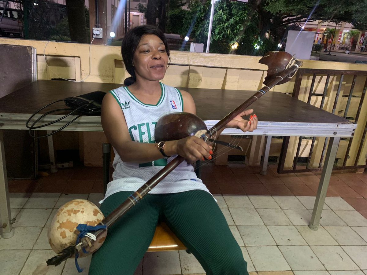 ccemalabo's tweet image. El taller de percusión y ritmos tradicionales de Guinea Ecuatorial entra en su última fase en el CCEM, con técnicas de aprendizaje en "Nvet Oyeng" ofrecidas por Eugenio Esono, el trovador.
@EmbEspMalabo #EspañaEnGE @AECID_EspMalabo @CooperacionESP @AhoraEg @16