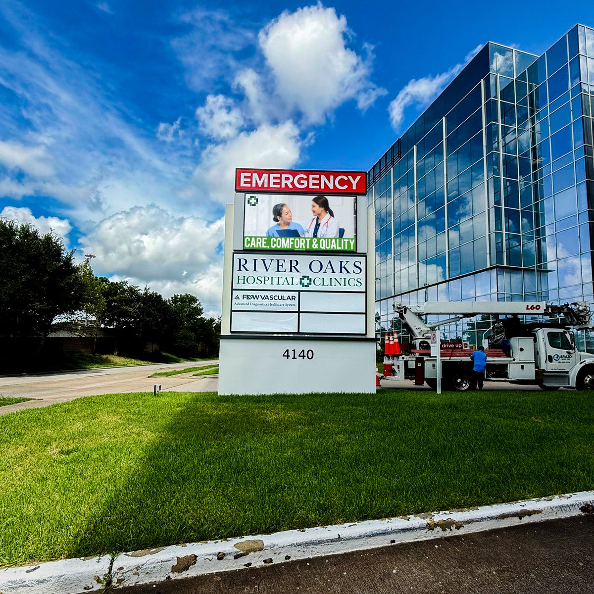 ledpartnershtx's tweet image. A fresh upgrade for River Oaks Hospital &amp;amp; Clinics! We designed and installed both the LED display and tenant sign, bringing high visibility and a clean, professional look to their exterior.
See more at zurl.co/yeY8I
#LEDSignage #TenantSigns #RiverOaks #LEDPartners