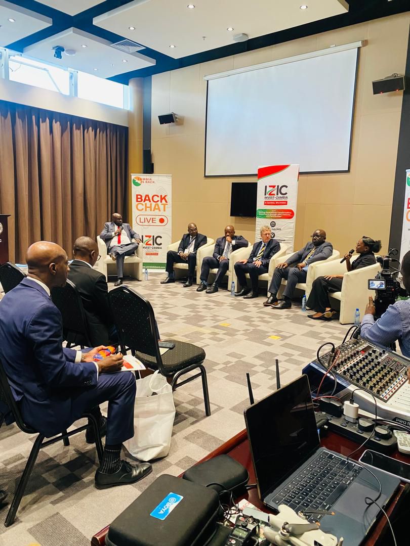 ZambiaIsBack's tweet image. 🎬 That’s a wrap for BackChat Live at the inaugural Invest Zambia International Conference. 🎥
Thank you to our wonderful guests for their valuable insights and conversations. And thank you to our audience for their engaging questions. Until next time!
@Johnnyvelloza @Chipokota…