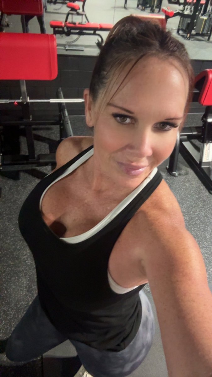 Early morning session &amp; now to pack for my 2 day trip 🎥😈
Sammiesworld1.com