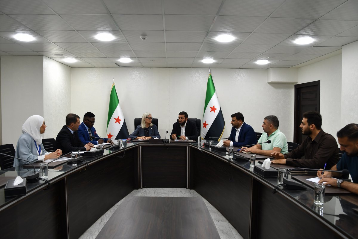 WFP_Syria's tweet image. Today, @WFP & Syria’s Ministry of Economy & Industry signed a Strategic Agreement to strengthen the food value chain in #Syria. The first priority: investing in the bread value chain.
Together, we’re supporting food security and creating livelihood opportunities for all Syrians.