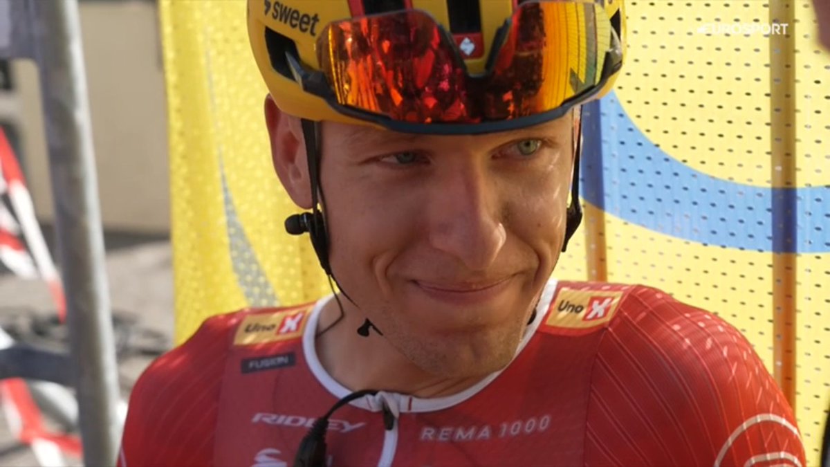 Tobias Johannessen (4th place today) to Eurosport: "I wanted to show that I'm still a good cyclist after yesterday. Pogacar came straight to me after the start of the stage and he was a really nice guy, I really appreciated that. I'm super happy."

#TDF2025