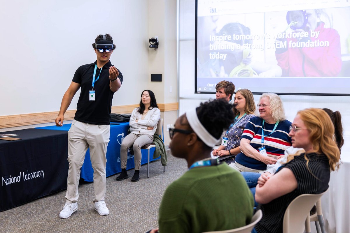 INL's tweet image. We recently hosted our first-ever #ProfessionalDevelopment workshop for teachers @INL. 🙌📚⚡
The workshop offered hands-on activities & valuable resources designed to enhance teaching & spark students’ interest in pursuing #STEM education & careers.
🔗inl.gov/inl-initiative…