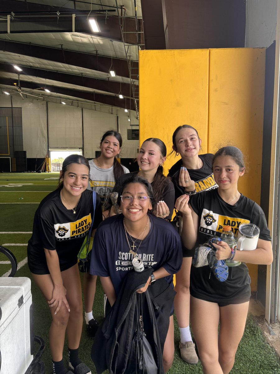 CHSsoccerLP's tweet photo. ⚽️ Tuesday grind with the Crandall Lady Pirates!
We locked in on possession, pushed our pace, and celebrated Bianca’s birthday the only way we know how—on the pitch! 💪🎉
#PiratePride #CrandallSoccer #LadyPirates #BuiltDifferent #TexasHighSchoolSoccer https://t.co/Mgh935YTq3