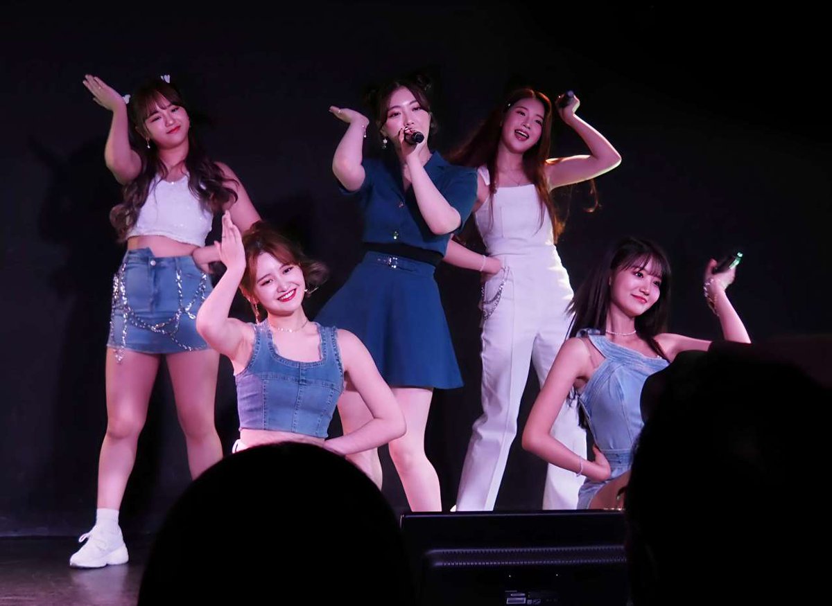 ７周年おめでとうございます❣️
また会いたいな…🥲
#7thSaturdayAnniversary #SATURDAY #세러대이
<a href="/saturday718/">SATURDAY(세러데이)</a>