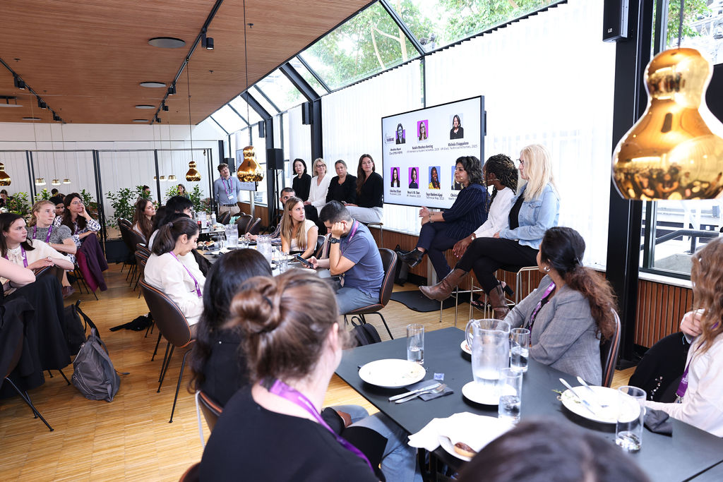 IEEEembs's tweet image. The Women in Biomedical Engineering Networking Lunch (WiBME) at EMBC 2025 was a hit! 🚀
This special event provided attendees with the opportunity to connect with peers and receive an exclusive first look at the AI-powered mentorship chatbot co-developed by SAC and WiEMB.
