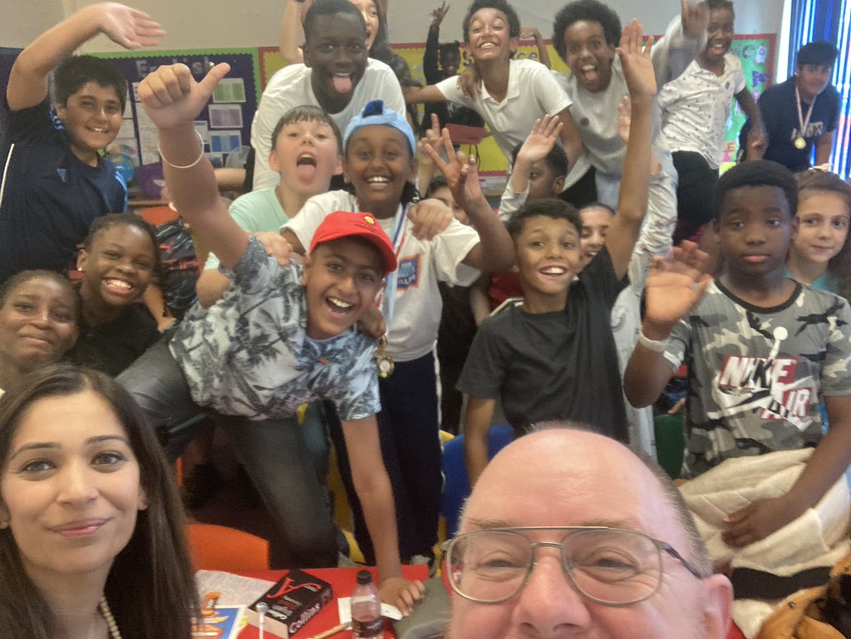 Year6 St Stanislaus having their final selfie before they leave primary school for their last time. We both wish you all the best at your next school. Work hard and achieve your dreams! #finalgoodbyes #yr6leavers #bestfriends #happymemories