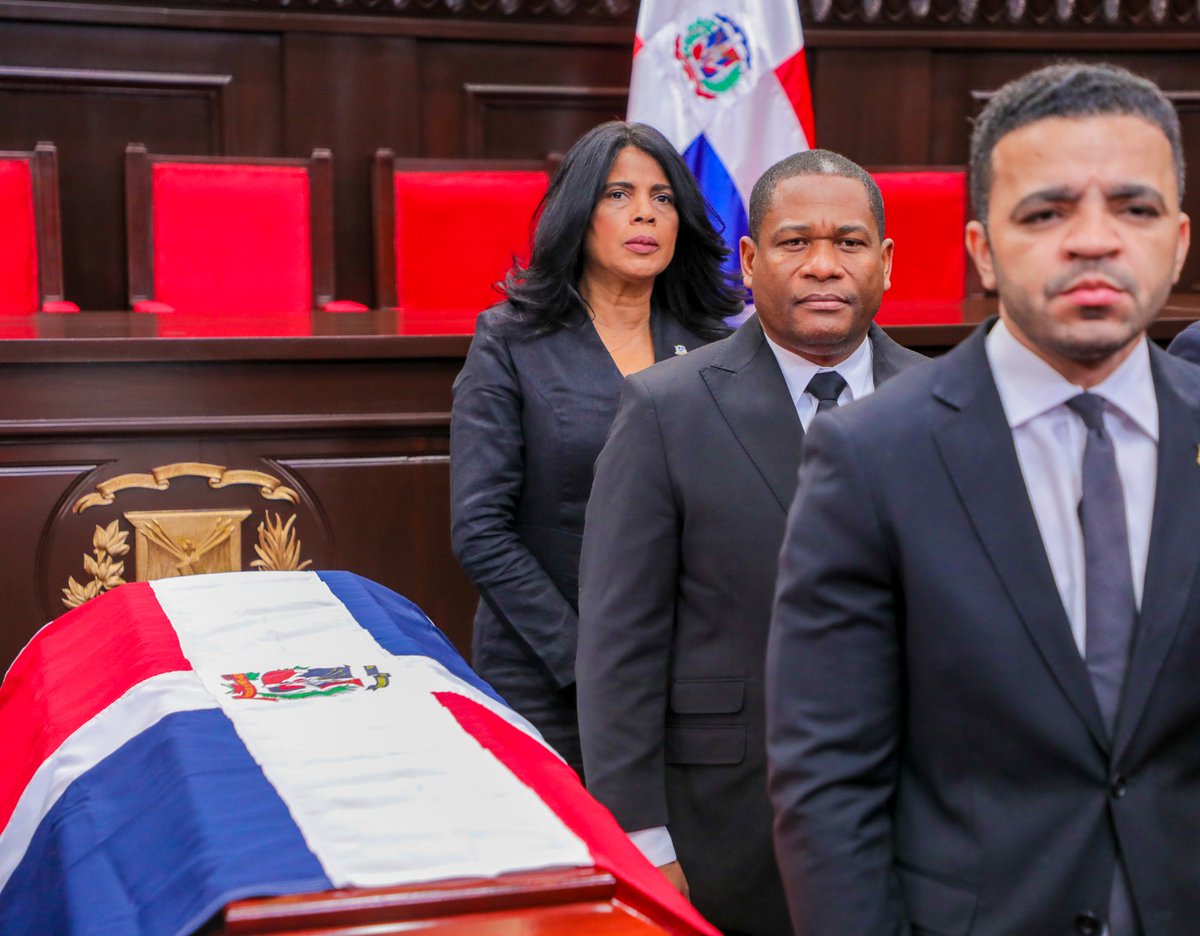 Hoy honramos la vida de Don Rafael “Fello” Suberví Bonilla, símbolo de compromiso, coherencia y entrega al servicio público.

Su legado permanece en cada espacio donde defendió la institucionalidad y la voz del pueblo.

Su memoria será luz para quienes soñamos un país más justo.