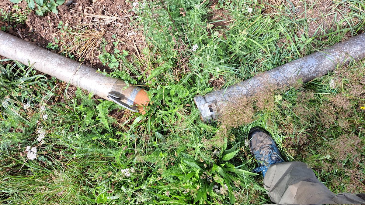 AgriSkippy's tweet image. Les voleurs de matériel d'irrigation en pleine saison sont clairement dans le top 10 de l'échelle des sacs à merde.