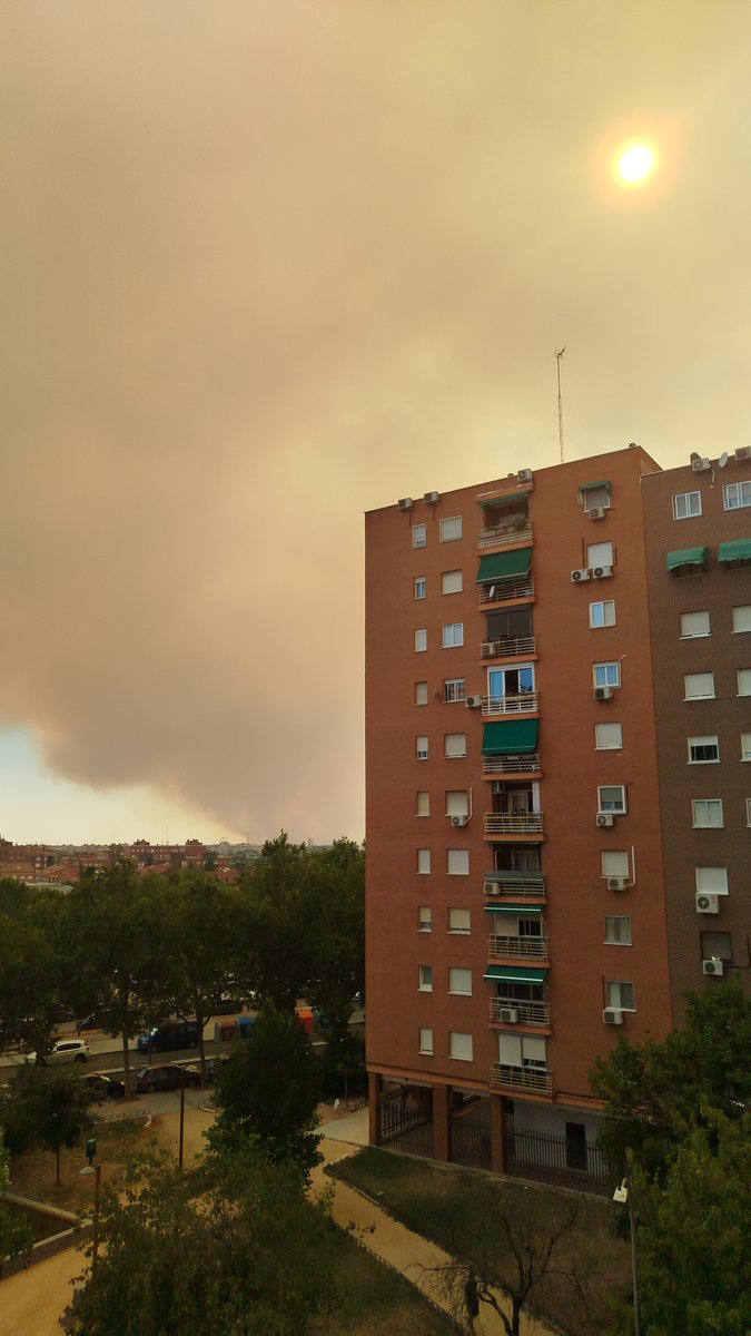 Maitealcorcon's tweet photo. @A3Noticias incendio Méntrida visto desde Alcorcón https://t.co/hyioaRKiYa