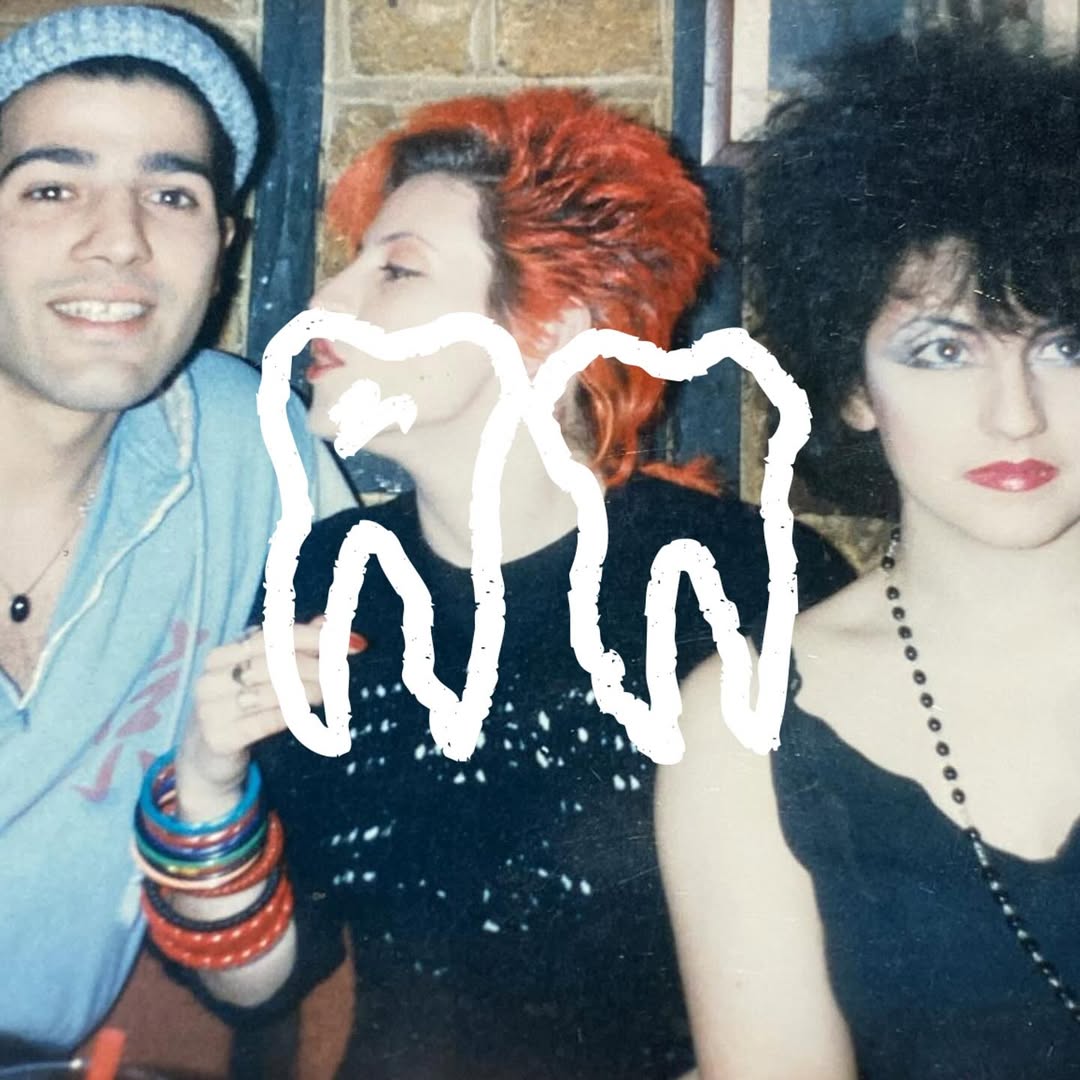 KMG Distribution (@kmgdistribution) on Twitter photo 🦷<a href="/teethinband/">teethin</a>, a Welsh 5-piece Electro Punk-Rock band through <a href="/RoynetMusic/">The Royalty Network</a>'s client #GrandSavant, released their latest single “DUD,” distributed through #KMGDistribution!🖤 <a href="/silentkidrecs/">Silent Kid Records</a>
"DUD”
found.ee/dud 🦷<a href="/teethinband/">teethin</a>, a Welsh 5-piece Electro Punk-Rock band through <a href="/RoynetMusic/">The Royalty Network</a>'s client #GrandSavant, released their latest single “DUD,” distributed through #KMGDistribution!🖤 <a href="/silentkidrecs/">Silent Kid Records</a>
"DUD”
found.ee/dud