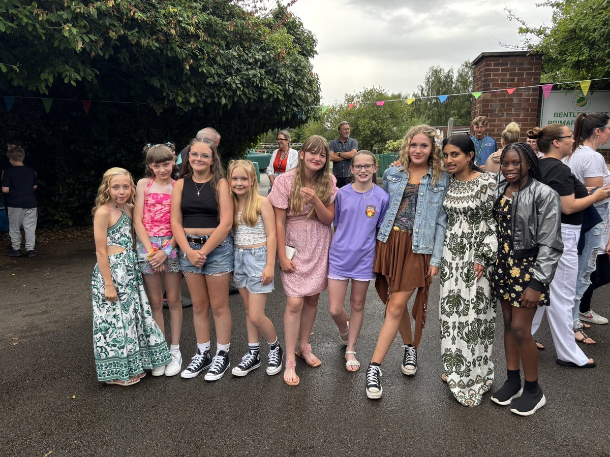 Bentley West Primary School (@bentleywestws2) on Twitter photo Our year 6 leavers festival is just about to get underway. Have a fab evening everyone xx. <a href="/leightrustb8/">LeighTrust</a> #graduates Our year 6 leavers festival is just about to get underway. Have a fab evening everyone xx. <a href="/leightrustb8/">LeighTrust</a> #graduates