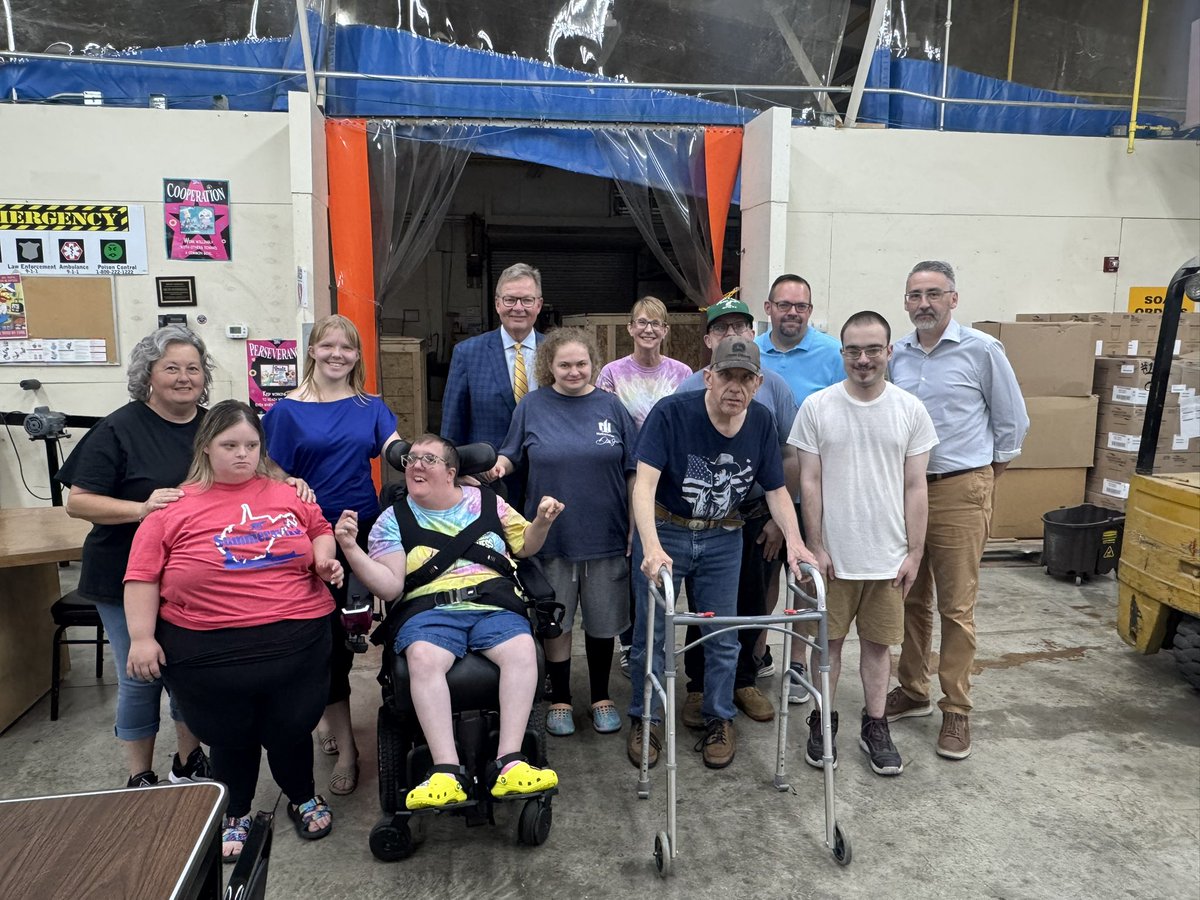 WVTreasury's tweet image. Treasurer Pack’s trip to Nicholas County on Wednesday was also highlighted by a tour of Summersville Lake State Park, led by Park Superintendent Keith Richardson, and a visit with Bright Horizons in Craigsville.
