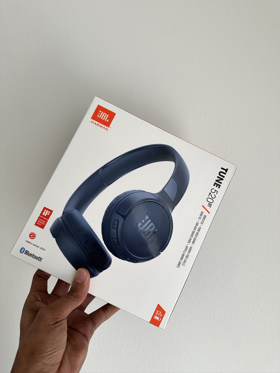 Lucky_Luu1's tweet photo. The sound and battery life on these JBL Tune 520BT Headphones is impeccable 🔥🤌🏽 https://t.co/aaG6Nqgv7Z