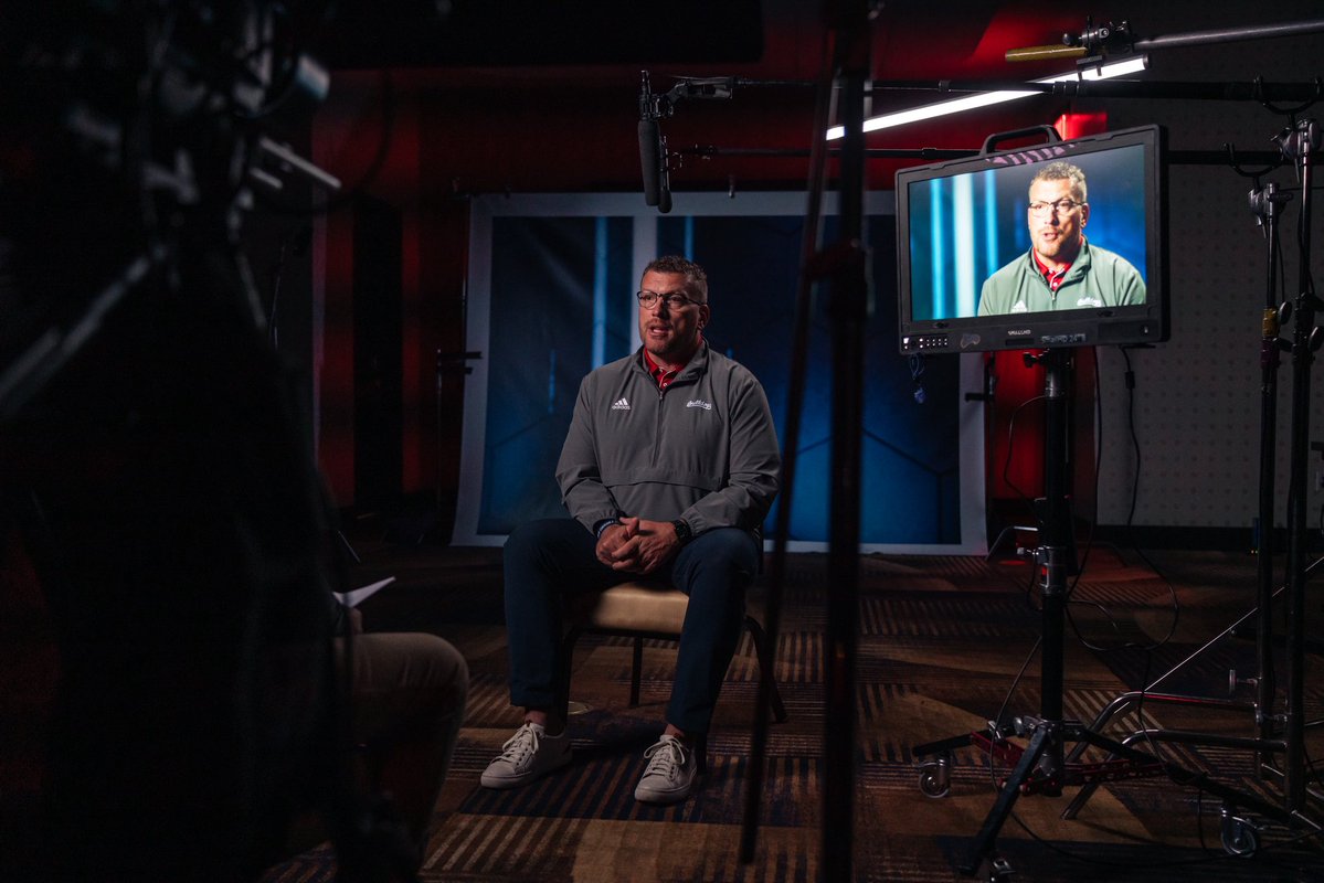 Fresno State Football (@fresnostatefb) on Twitter photo Coach Entz is LIVE now on the <a href="/MountainWest/">Mountain West</a> Network with <a href="/JKurtz_MWN/">Jesse Kurtz ๐</a> & <a href="/KarliePDrew/">Karlie Drew</a> ๐บ
Tune in at GoBulldogs.com/mwn ๐ฃ๏ธ Coach Entz is LIVE now on the <a href="/MountainWest/">Mountain West</a> Network with <a href="/JKurtz_MWN/">Jesse Kurtz ๐</a> & <a href="/KarliePDrew/">Karlie Drew</a> ๐บ
Tune in at GoBulldogs.com/mwn ๐ฃ๏ธ