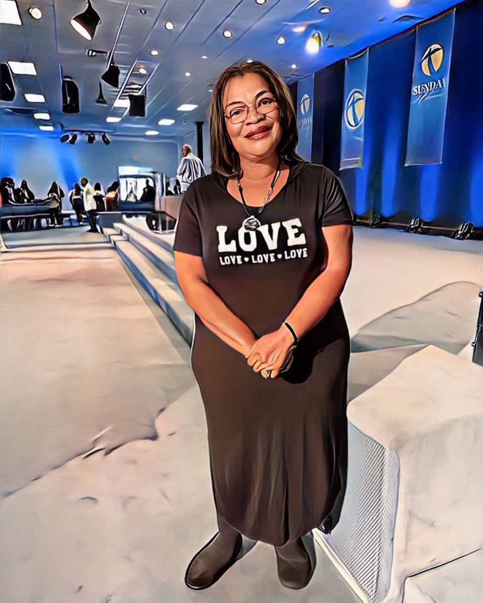 AlvedaCKing's tweet image. “POTUS is not a pastor. He doesn’t run a church. Many of our elected officials are not pastors and don’t run churches. Chip and Joanna Gaines are not pastors. They don’t run a church. They work in a secular network; not a Christian show. Their beliefs come in the category of…