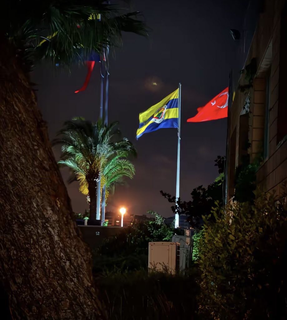 bayıldım bu görüntüye
heybetli
görkemli