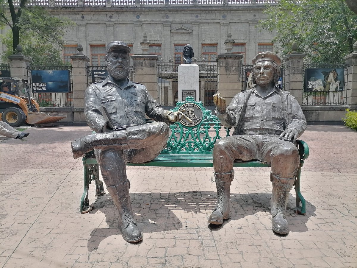 raytep's tweet image. Botan a Che Guevara y Fidel Castro
-No contaban con permisos, dice alcaldesa en Cuauhtémoc
-Los paran de banca en Parque Tabacalera
-Serán embodegados en lo que definen nuevo sitio
-¿Estás a favor o en contra?
#cheguevara #fidelcastro