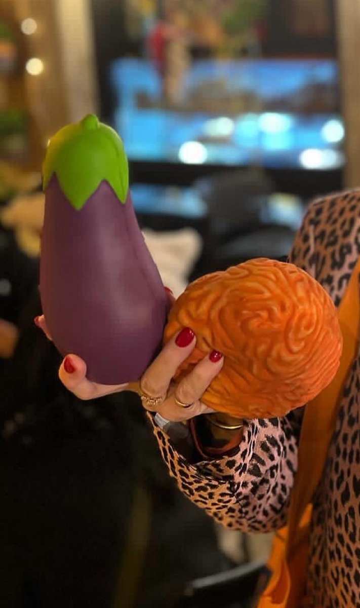 📅It’s #NationalEmojiDay! We use emojis to express ourselves❤️for love🔥for passion 
😳for embarrassment, are they always clear? What one person sees as a cheeky🍆another might see a literal aubergine (I did 😂)Today let’s say the words! 🧡🗣️#communication #talk #emoji #intimacy