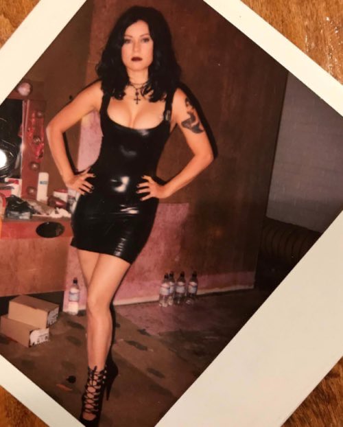 JenTillysBitch's tweet image. Happy National Tattoo Day! @JenniferTilly ๐