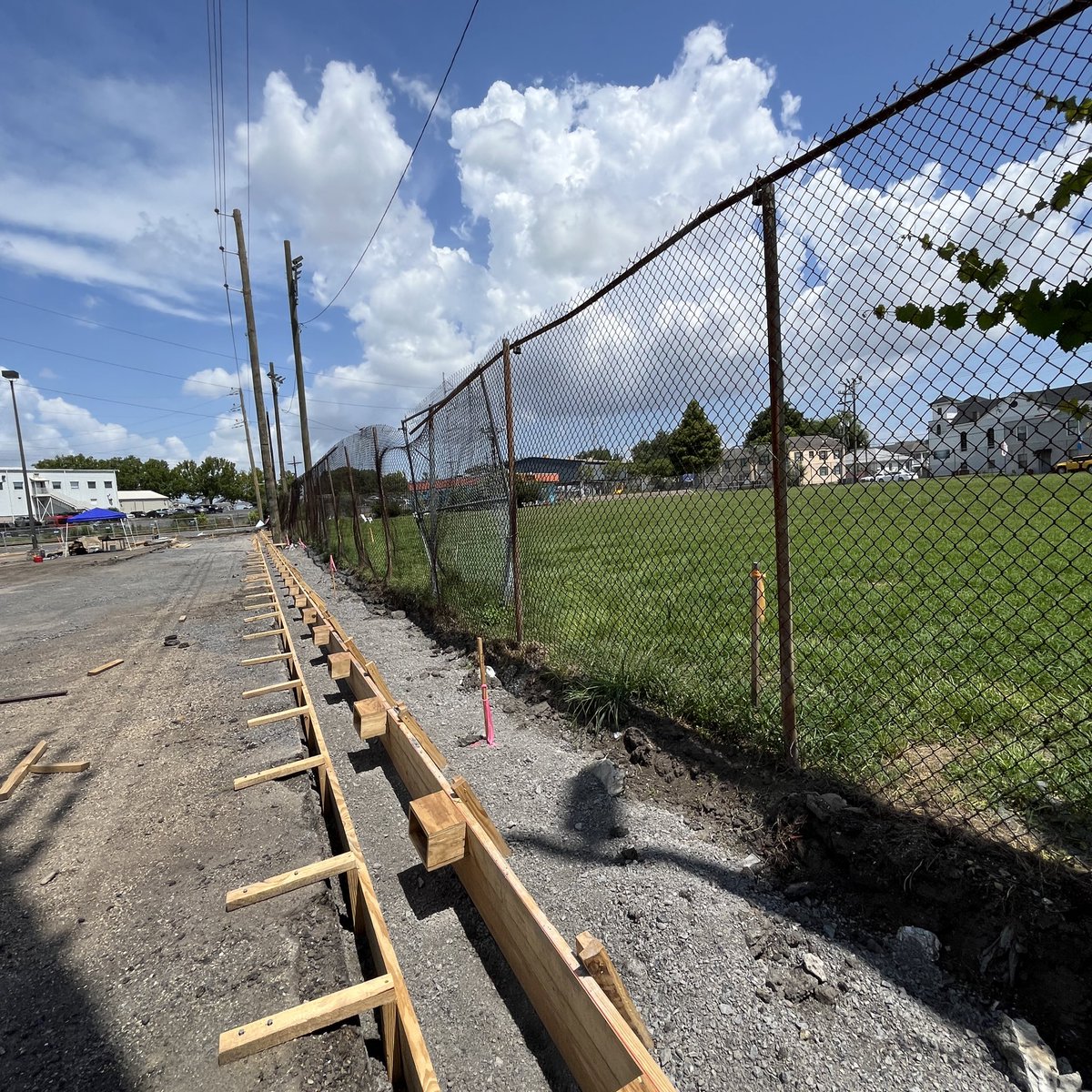 TulaneAthletics's tweet image. Construction on the Goldring Tennis Center is under way!
#RollWave
