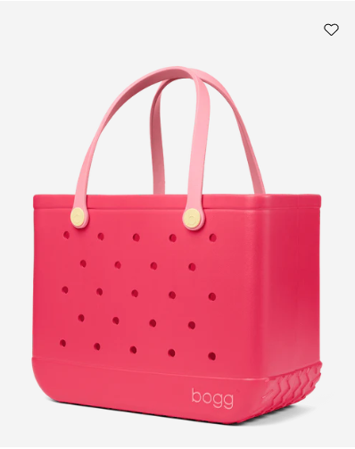 peteralevin's tweet image. CPG trend to follow:
1. crocs-ify commodity product
2. upsell with charms
3. print $$
Bogg Bags do $100M/yr
Pencil pouches just hit Walmart nationwide
what's next?