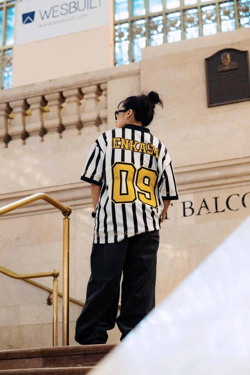 Allen89Richard's tweet image. SERENITY OF SILENCE

This is not just a drop. It’s a statement.

Inspired by calm strength, quiet confidence, and movement without noise. The Enkasa jersey is available now at serenityofsilence.com. Limited pieces.

#SilenceIsPower #StreetwearCulture #OversizedFit  #JerseyDrop