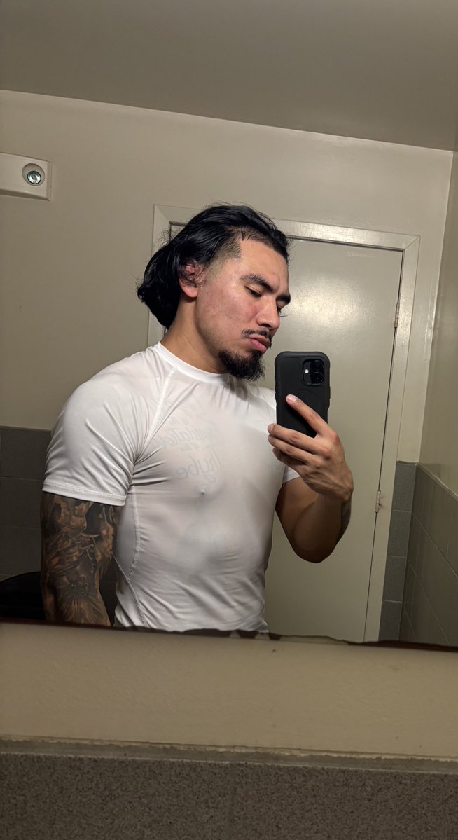ThizzUchiha's tweet image. good training💪💧