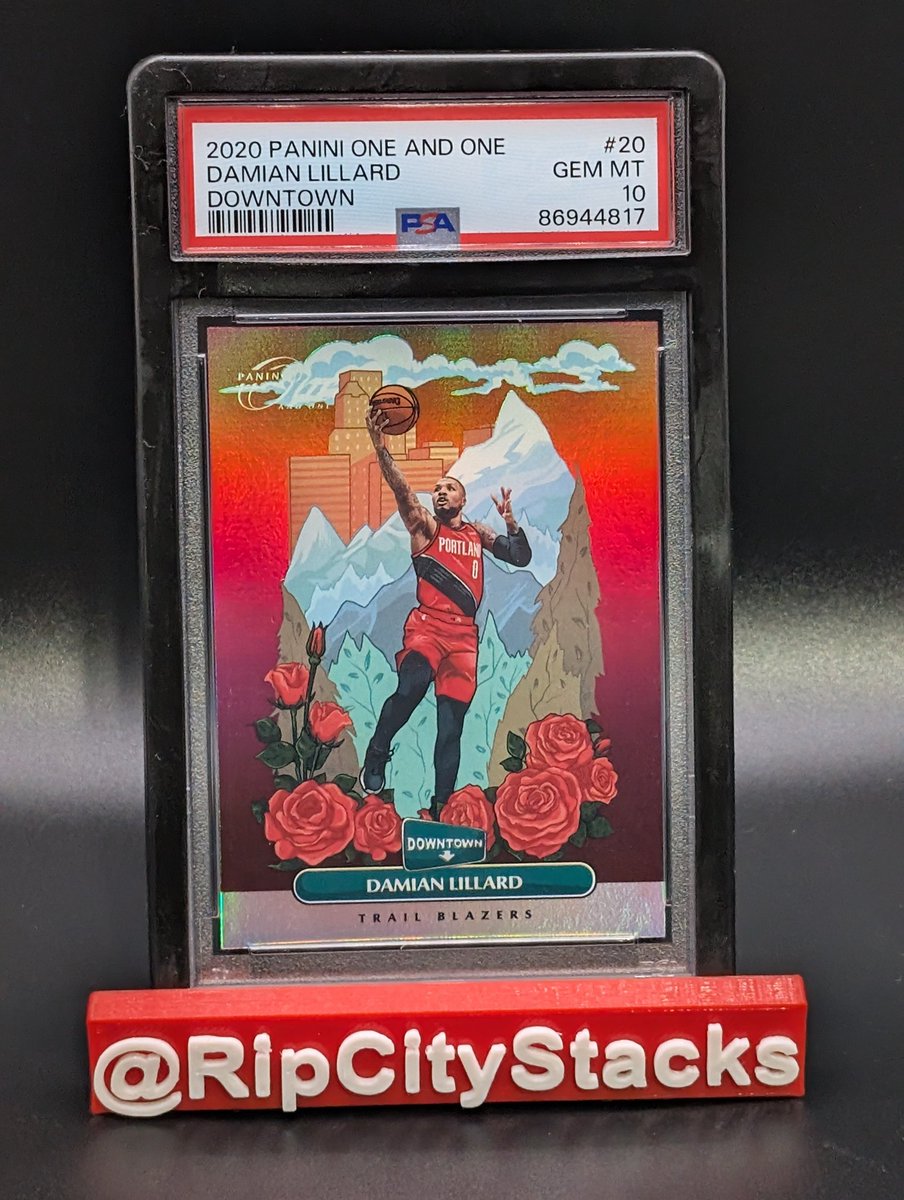 ripcitystacks's tweet image. My top 10 Favorite @Dame_Lillard cards in my collection!

Seemed like a great day for this. Welcome home! We are so so back! #RipCity