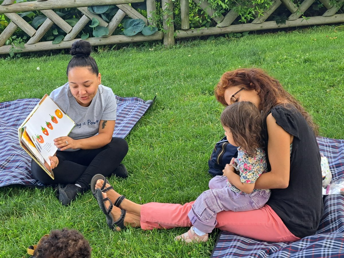 linc_nyc's tweet image. 🌿📚 Bronx families—join us at @WaveHill for Stories in the Garden! Interactive read-alouds & fun activities that bring stories to life.
🗓️ Thurs, July 24
⏰ 10:15–12:15pm
📍 4900 Independence Ave
FREE for kids 0–5 & all welcome! RSVP: bit.ly/lincwave24