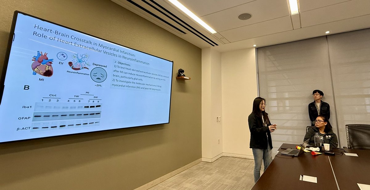 MarbanLab's tweet image. Elevator pitch day at Marbán #labmeeting. Each person had one slide and 90 seconds max to present. Amazing scope of work, beautifully presented!