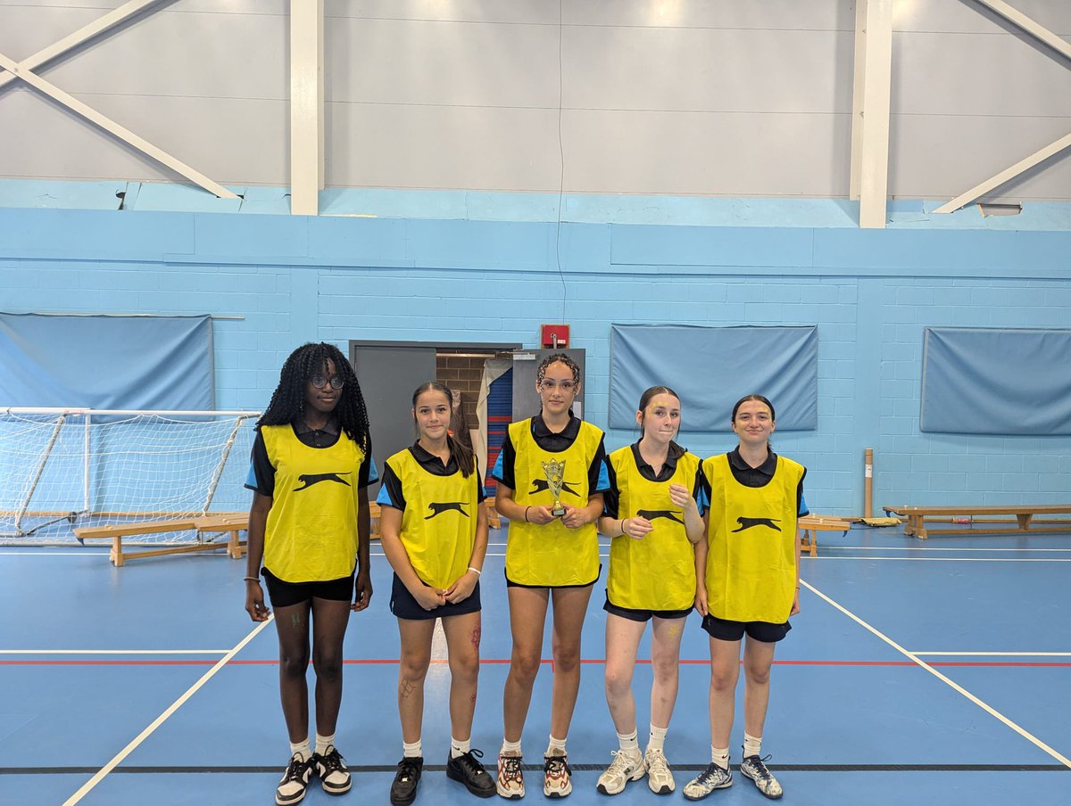 A few of our other winners 🏆 🔴 Year 9 Netball 🟢 Year 7 Netball 🟢 Year 8 Rounders and 🟡 Year 9 Basketball 👏🏻