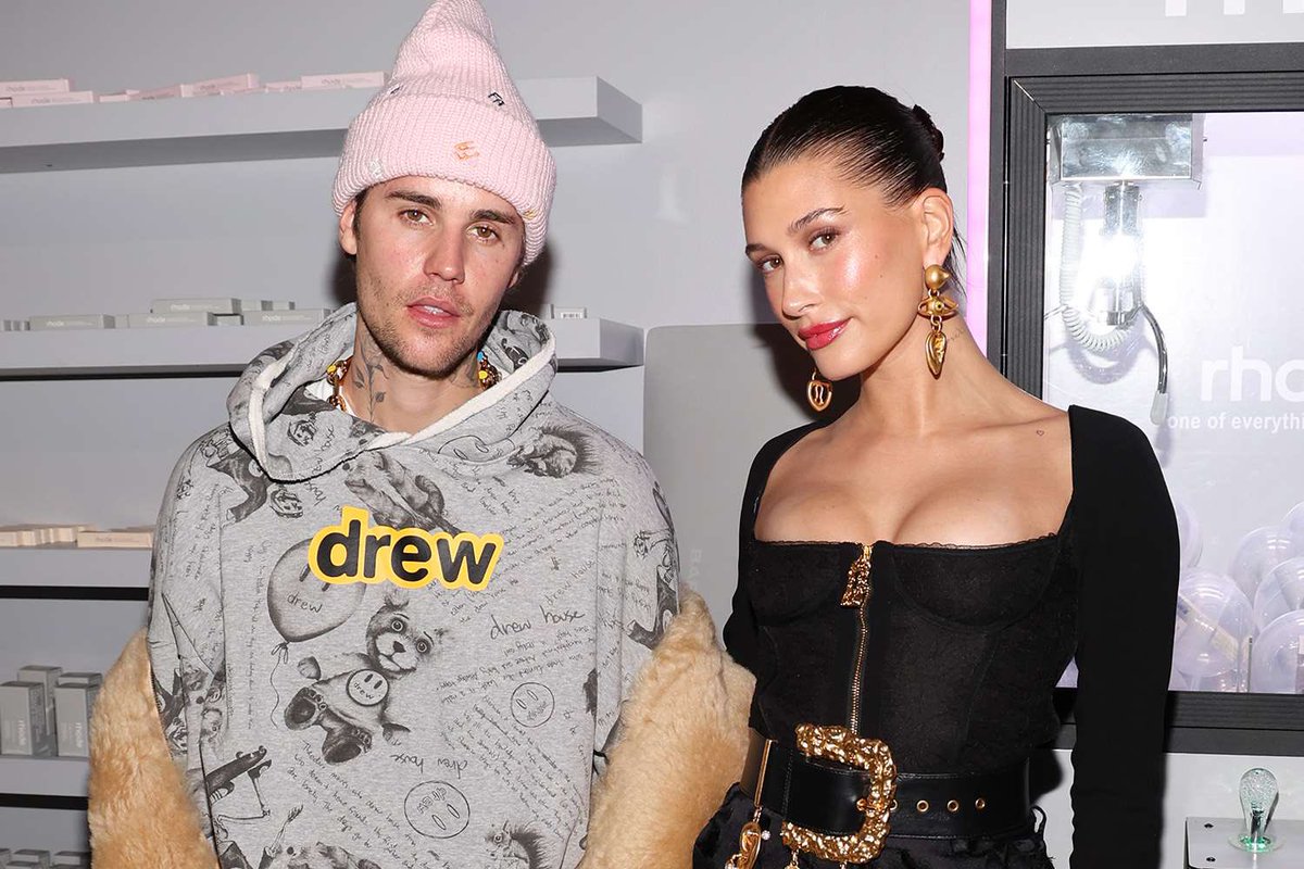 PopFactions's tweet image. Justin Bieber will not be paying his $31 MILLION debt to Scooter Braun yet.
TMZ says he is waiting for the funds from the sale of his wife Hailey Bieber’s Rhode Beauty to hit their account, other reports claim Bieber had invested $50 MILLION into Hailey’s brand. (TMZ/Page Six)